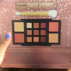 Tarte eyeshadow/face palette